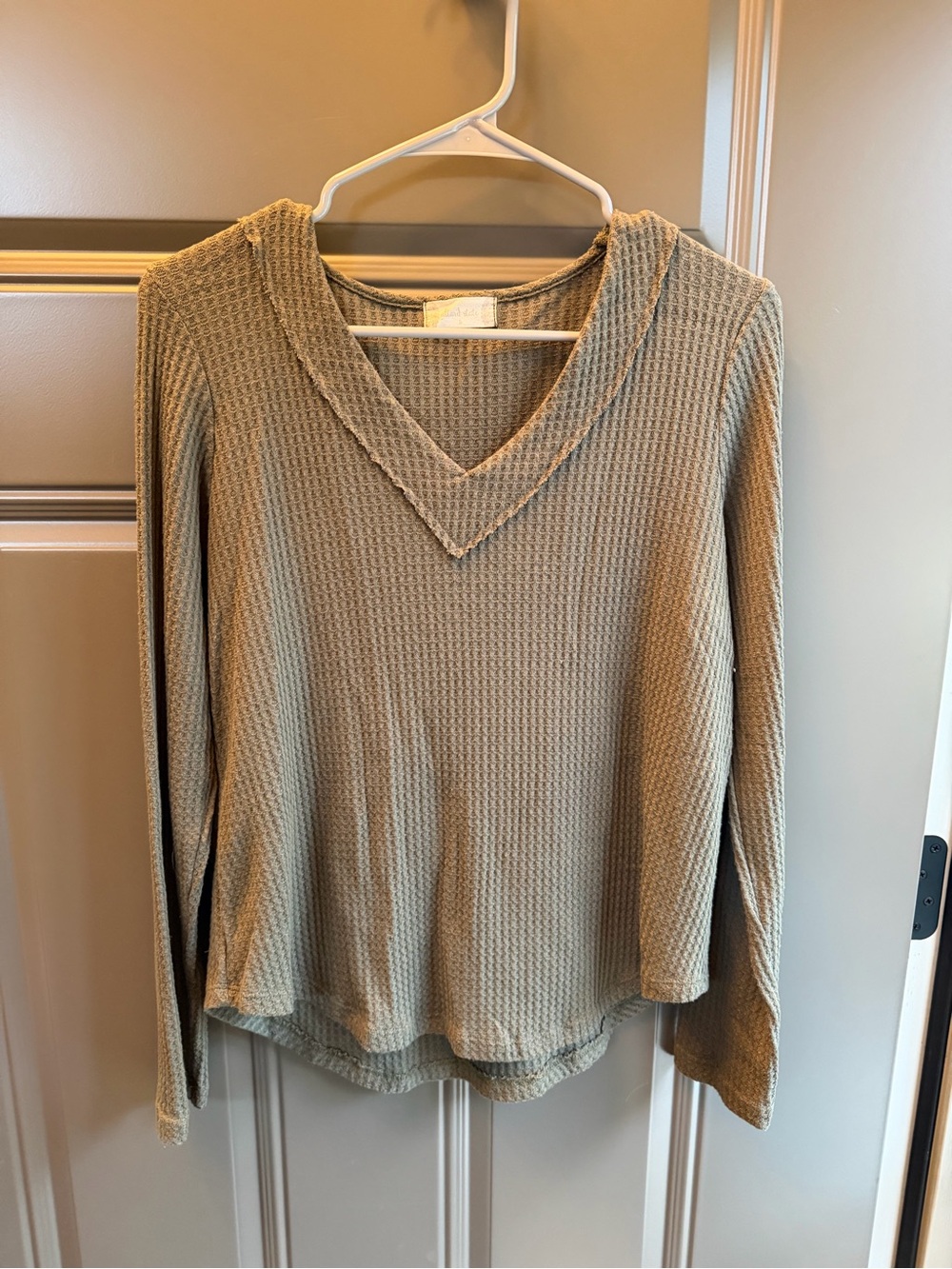 Altar’d State V-Neck Waffle Knit Long Sleeve Sweater - Sage, Size S
